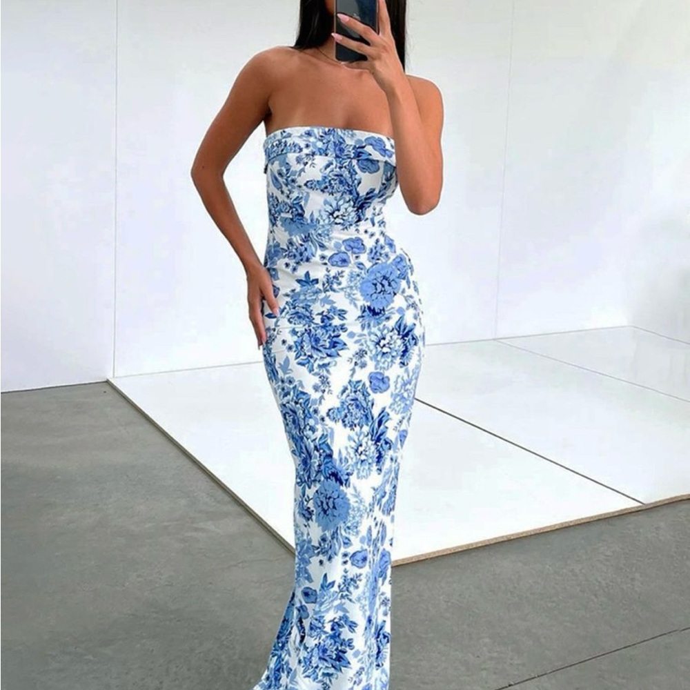 Commense Blue and White Floral Maxi Dress